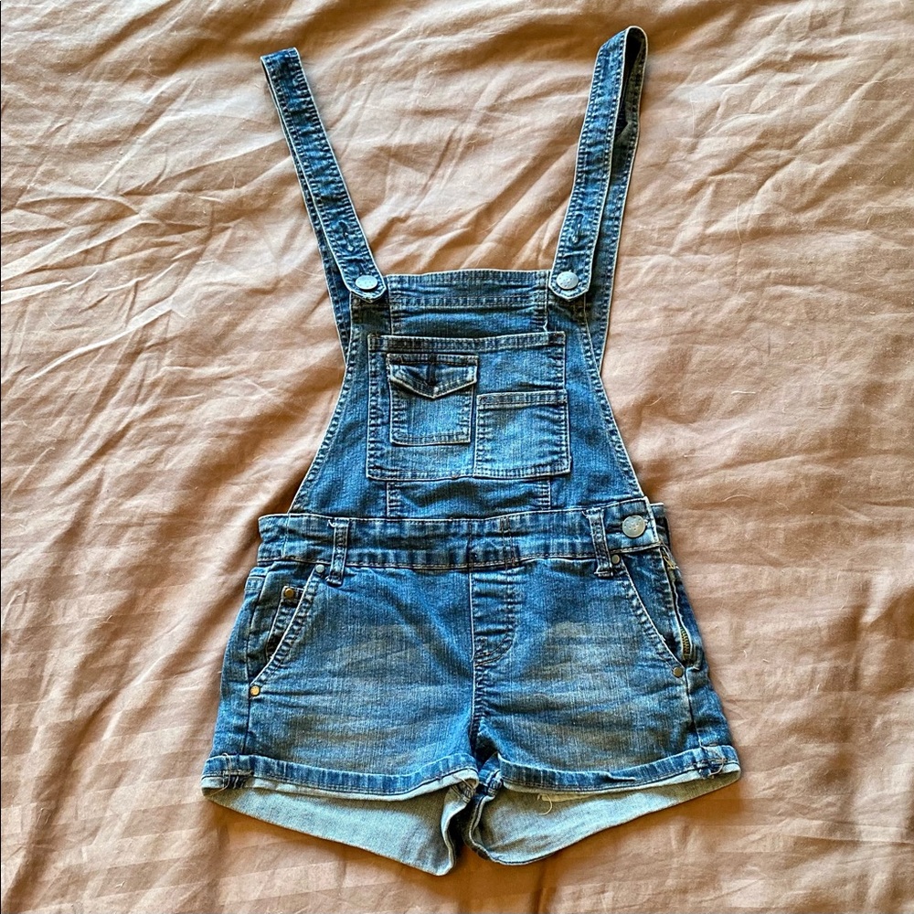 Stretch denim overall jean shorts